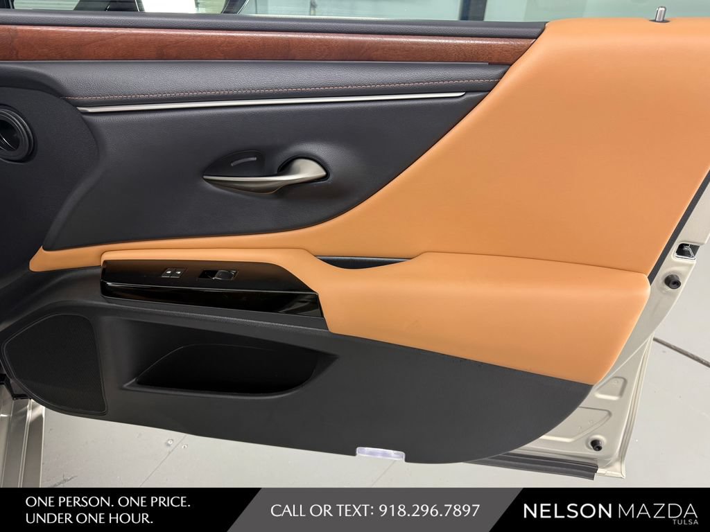 Used 2024 Lexus ES 350 w/ Premium Package FWD image 40