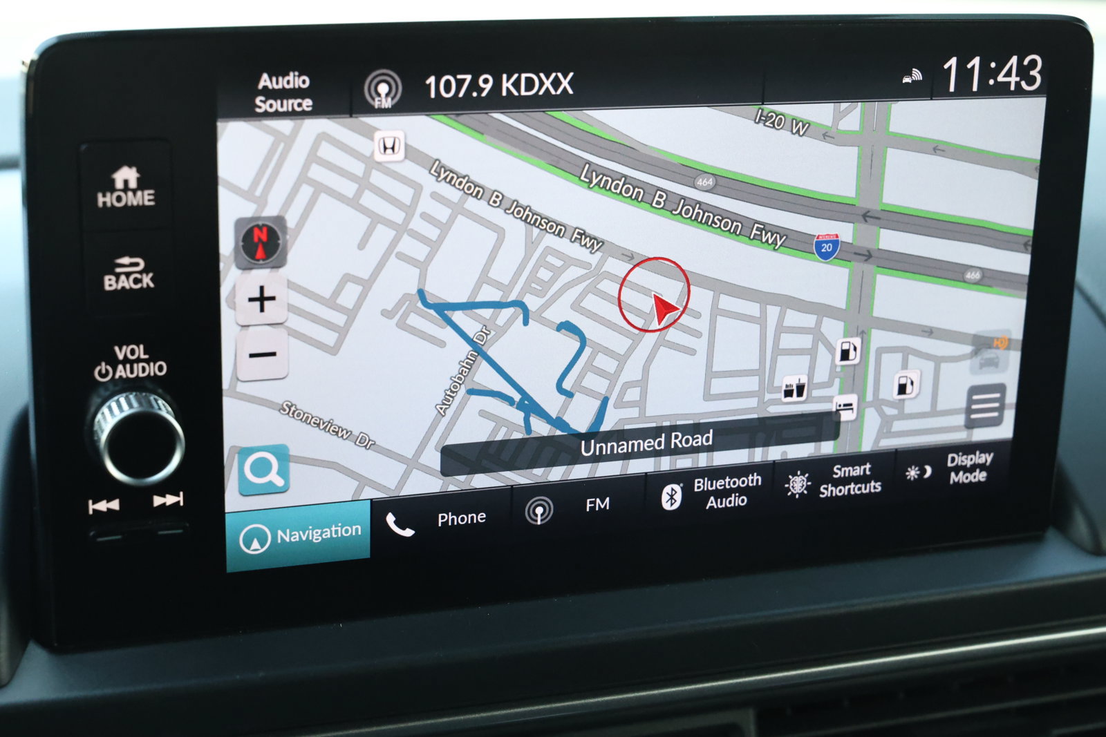 Used 2025 Honda Pilot Black Edition image 4