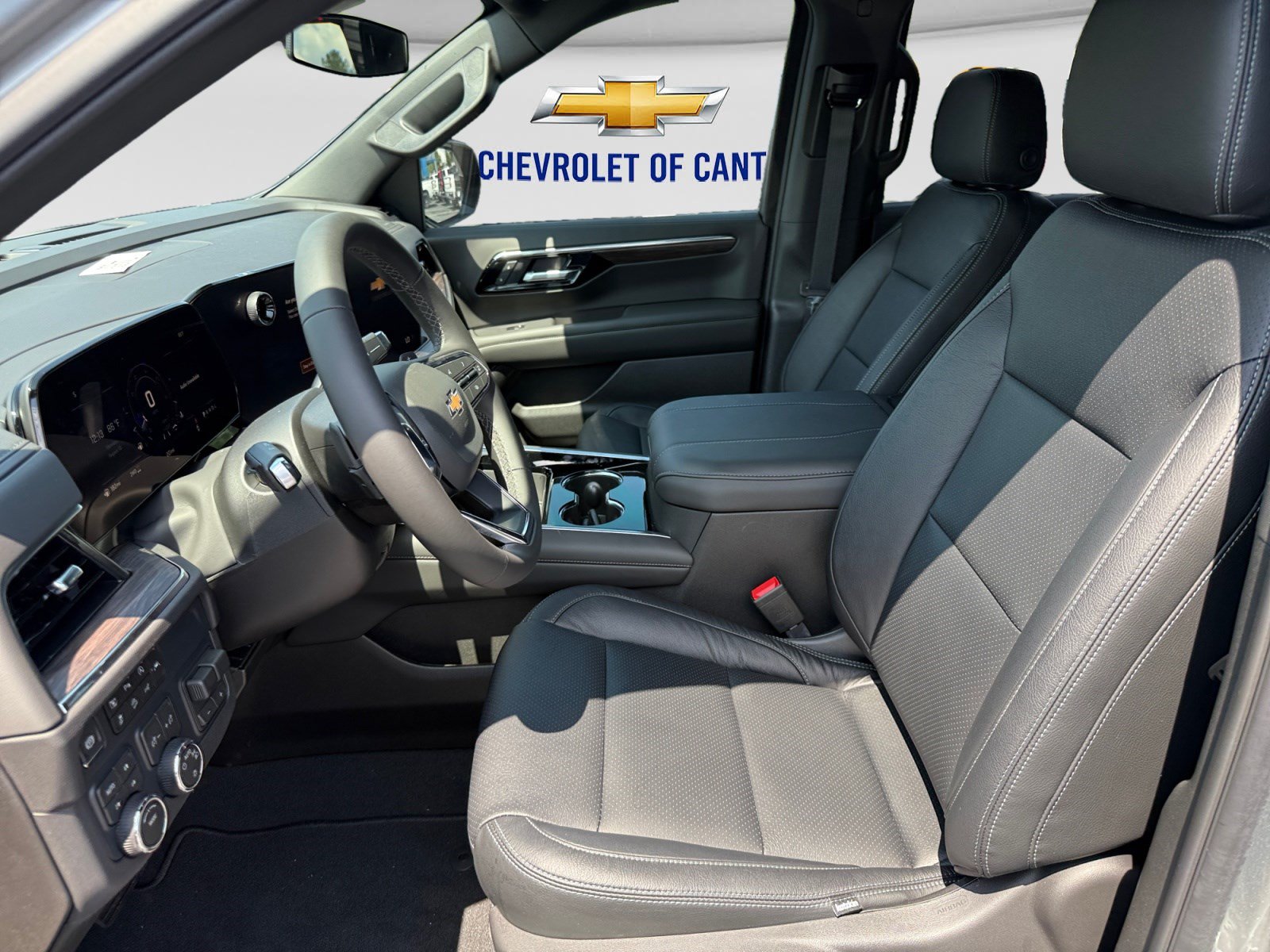 New 2026 Chevrolet Tahoe LS w/ LS Custom Edition AWD/4WD image 9