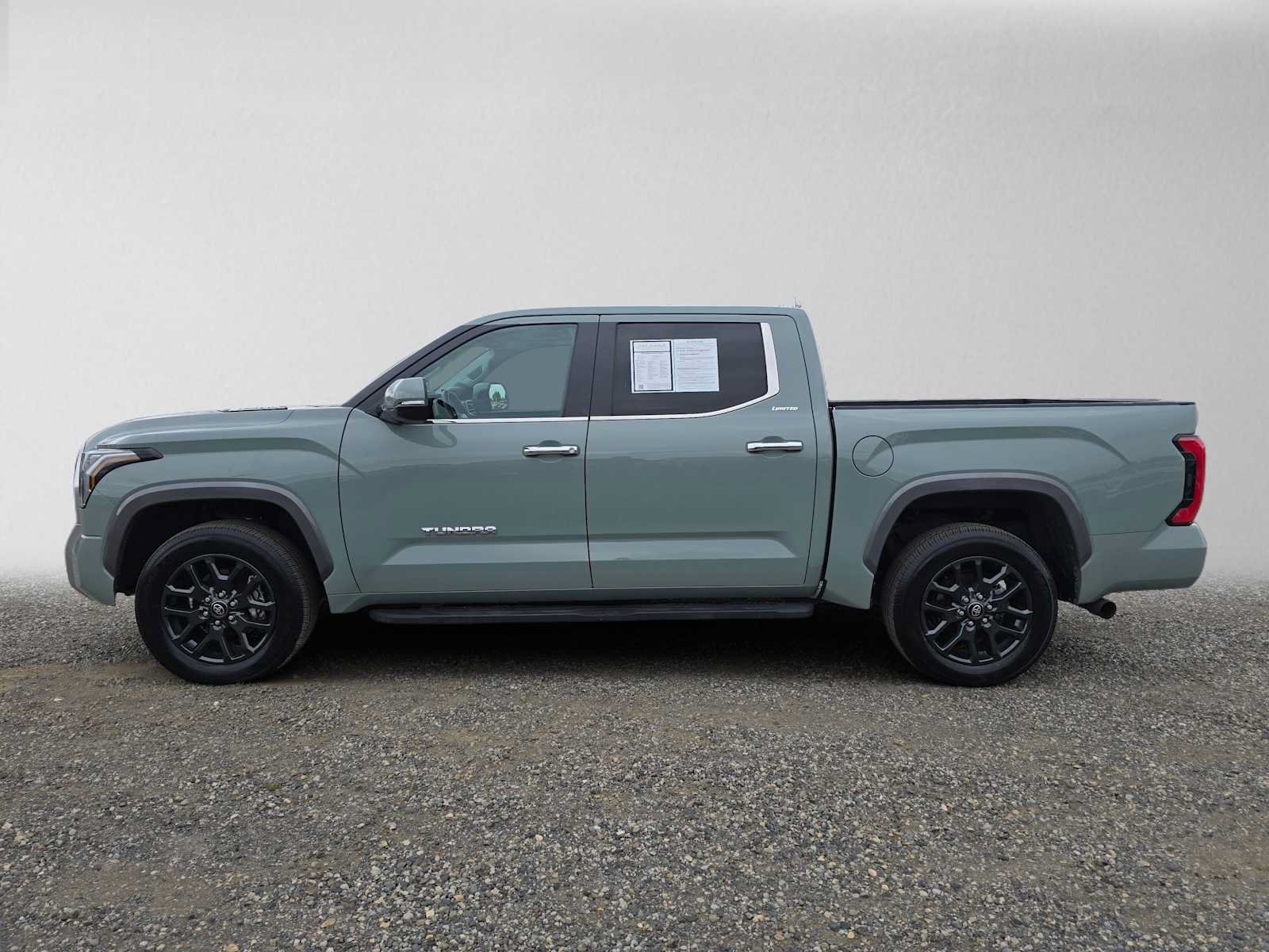 Used 2024 Toyota Tundra Limited AWD/4WD image 7