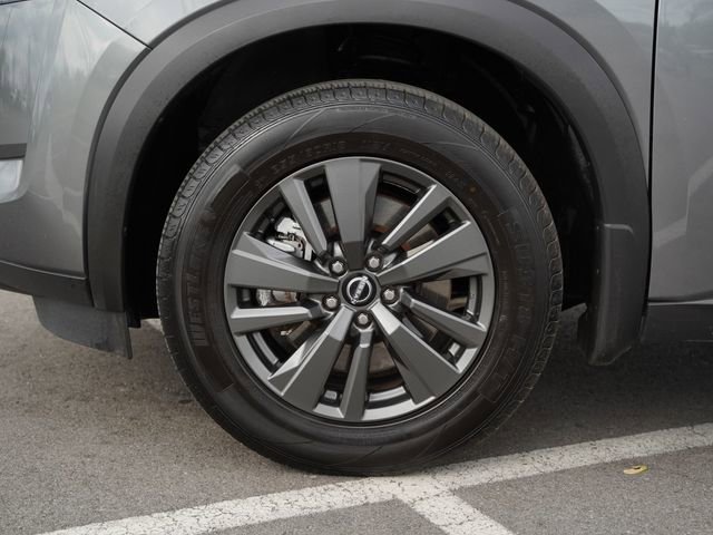 Used 2023 Nissan Pathfinder SV w/ Black Appearance Package image 11