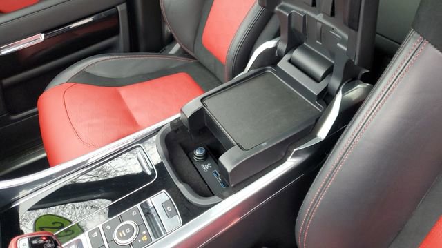 Used 2022 Land Rover Range Rover Sport SVR image 18