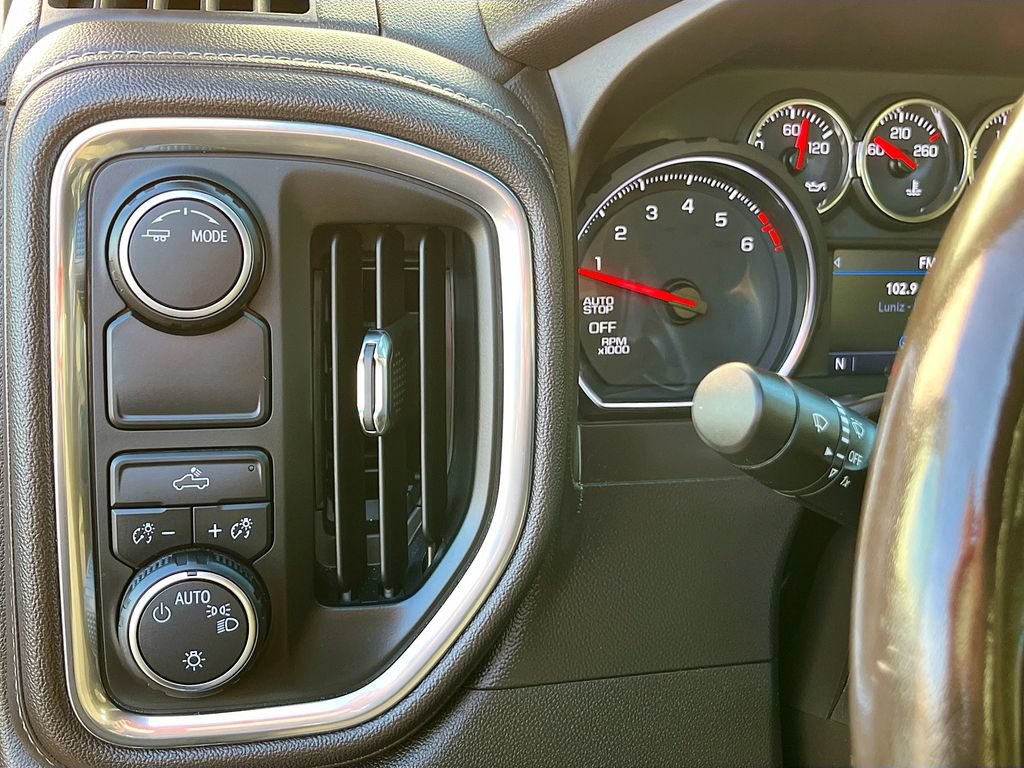 Used 2020 Chevrolet Silverado 1500 LT w/ Convenience Package RWD image 10