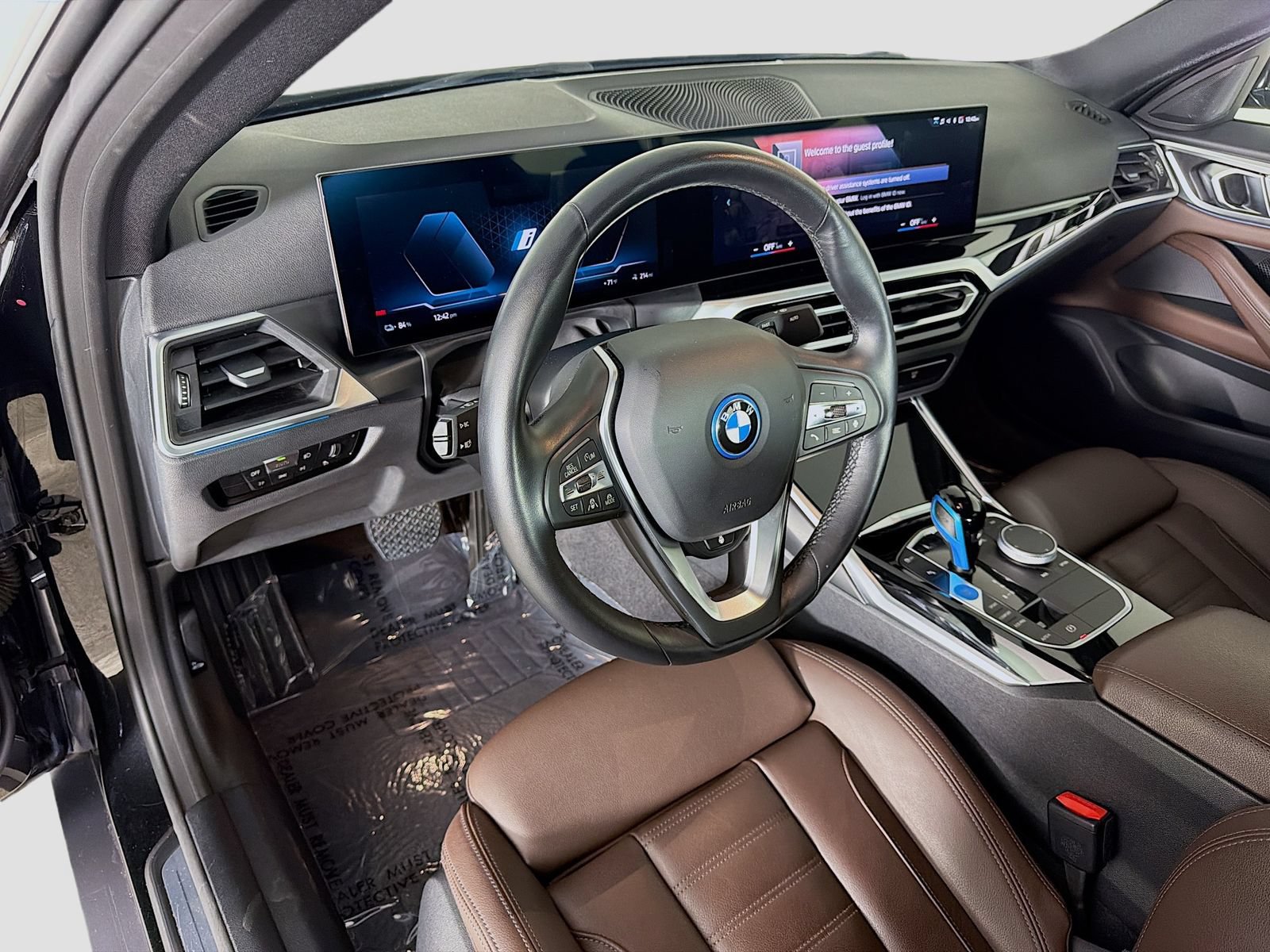 Used 2023 BMW i4 eDrive40 RWD image 9