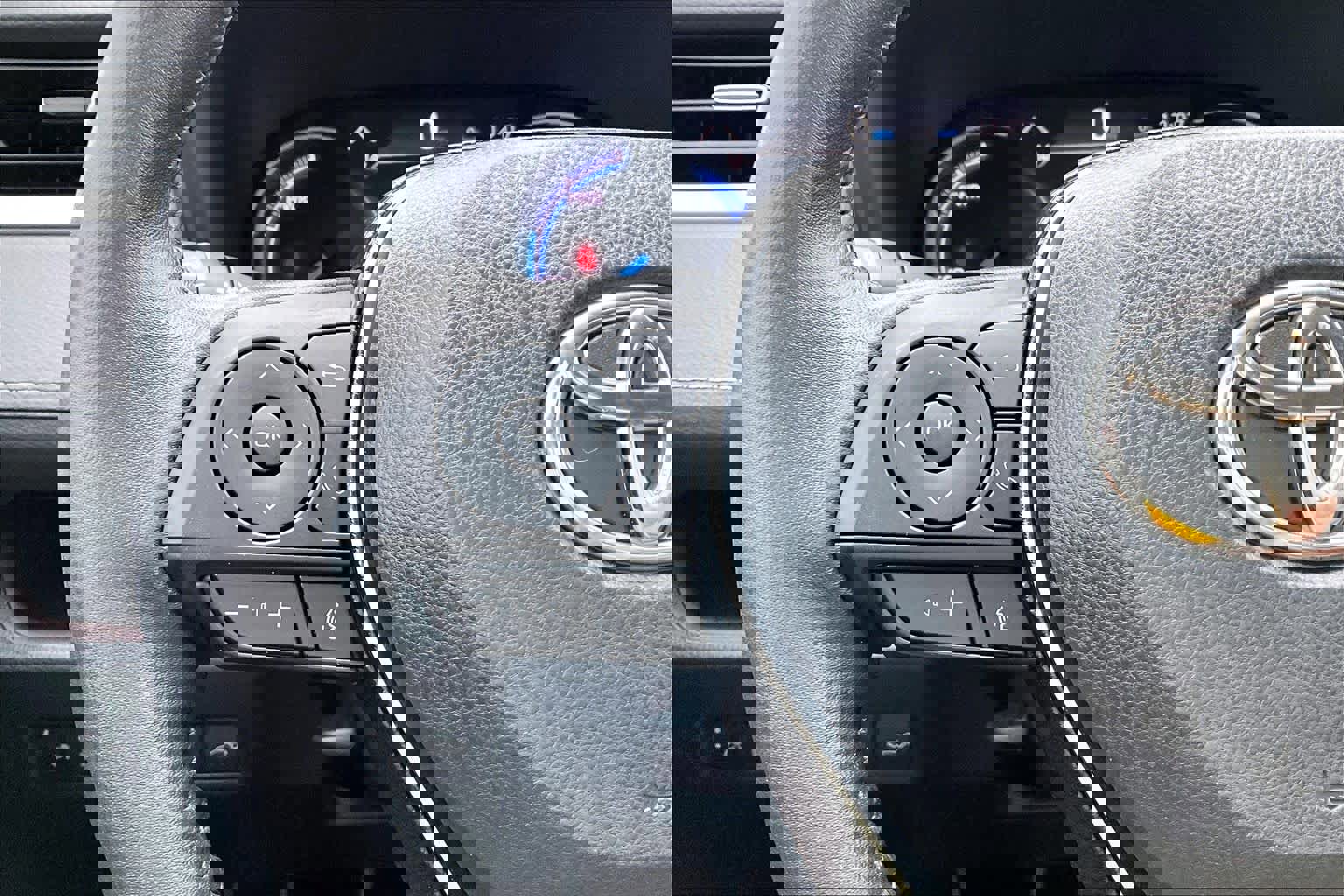 Used 2021 Toyota RAV4 Limited image 24