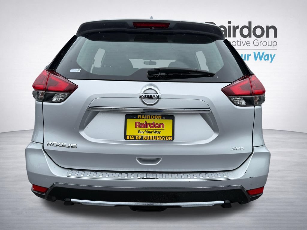 Used 2018 Nissan Rogue S AWD/4WD image 6