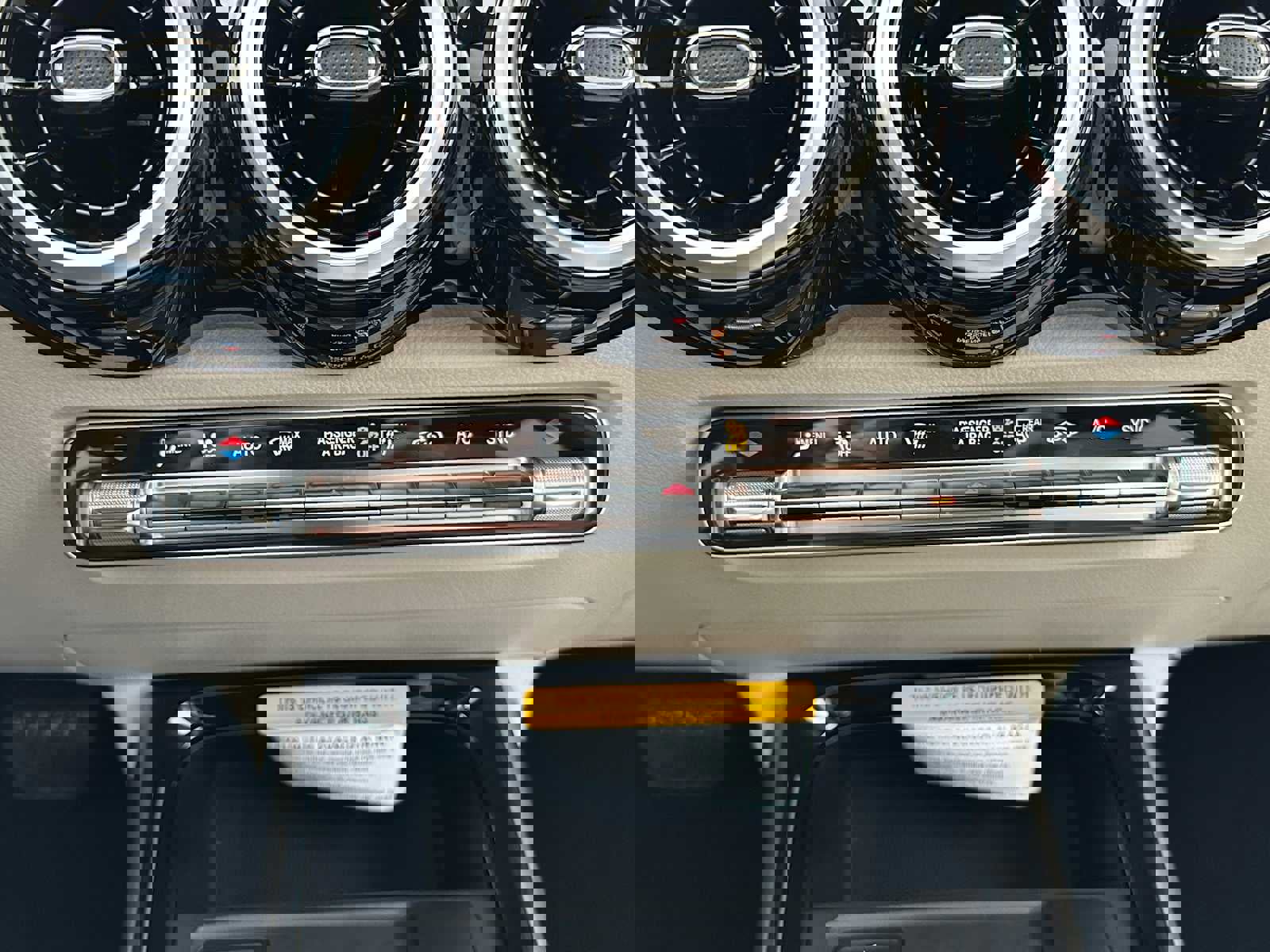 Used 2026 Mercedes-Benz GLB 250 4MATIC image 27