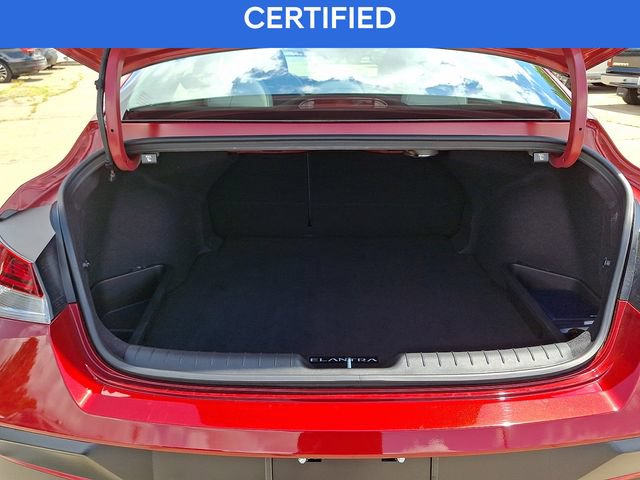 Certified 2024 Hyundai Elantra Limited FWD image 30