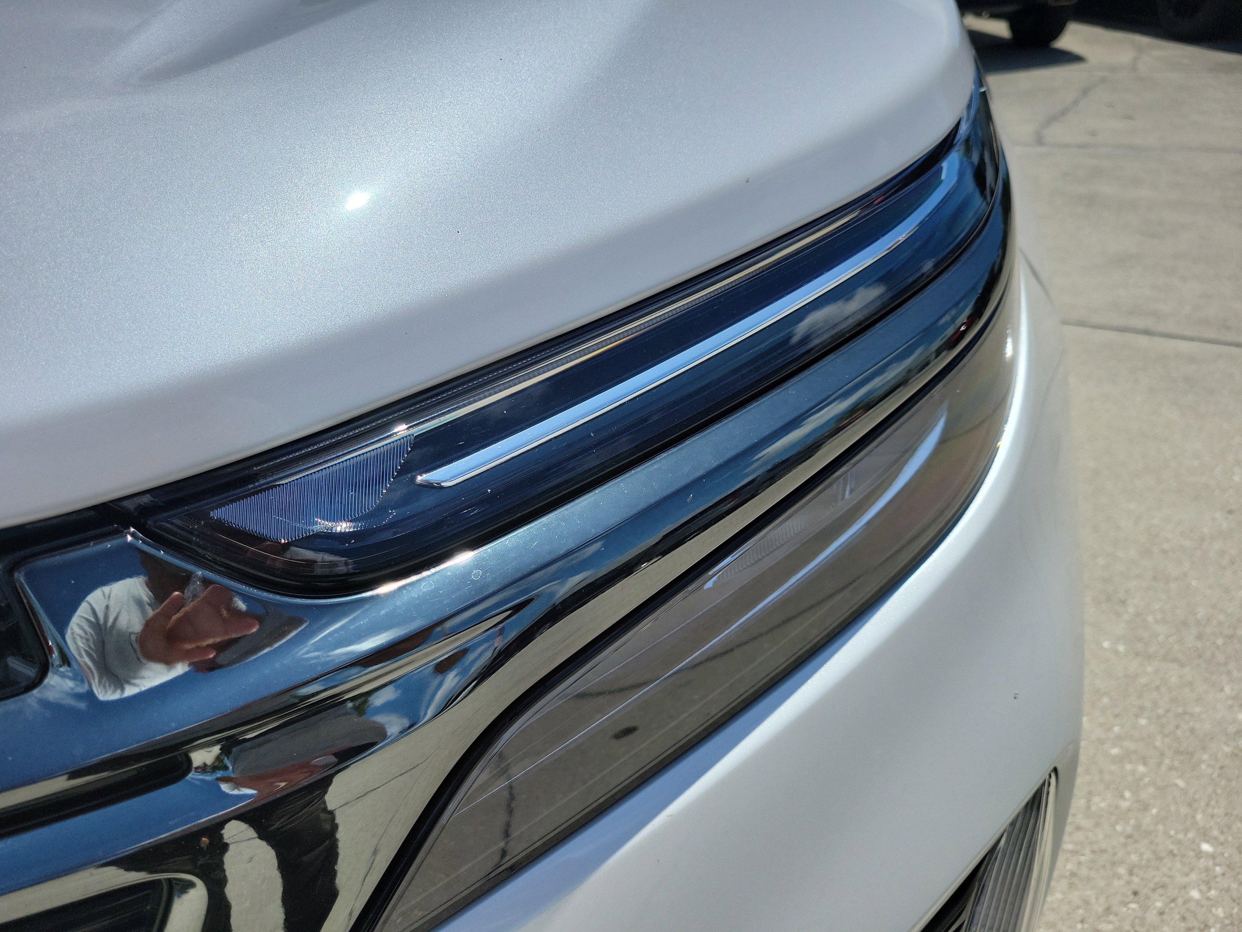 Used 2023 Chevrolet Equinox RS w/ RS Leather Package FWD image 9