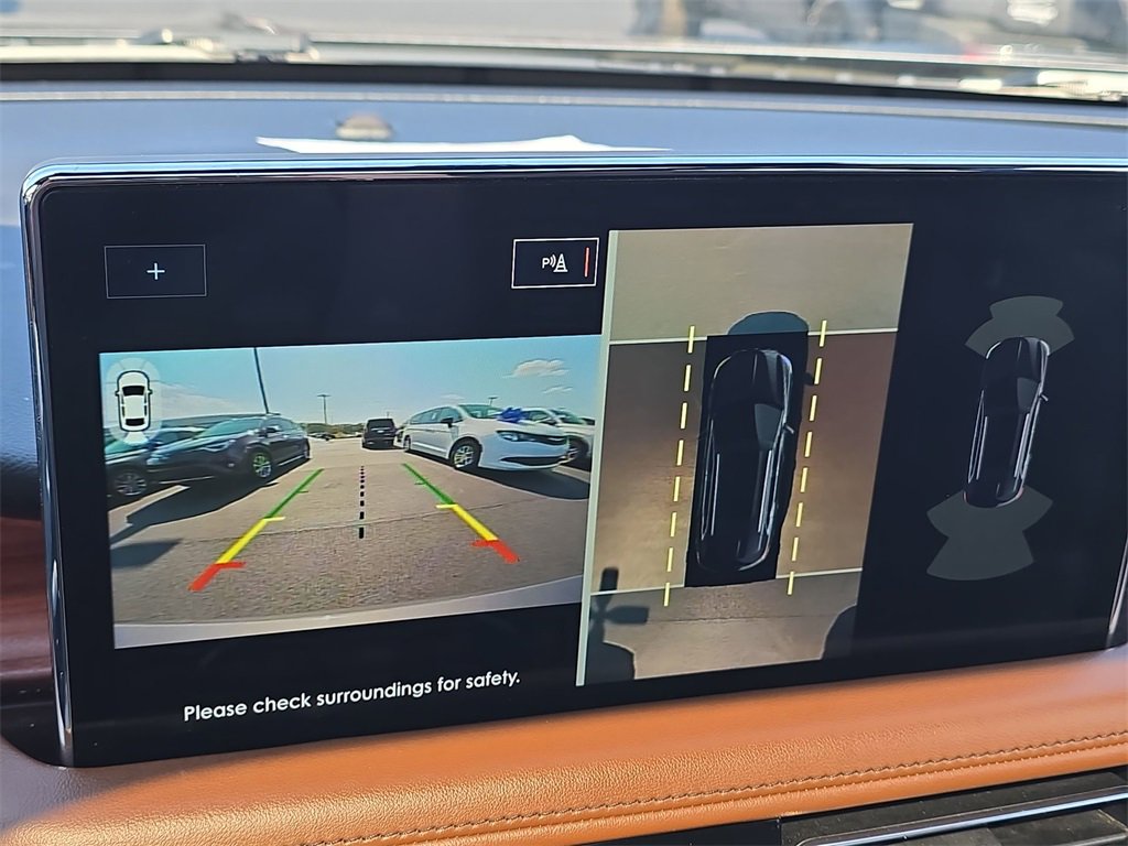 Used 2022 Lincoln Nautilus Reserve w/ Equipment Group 201A image 17