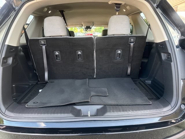 Used 2023 Honda Pilot LX image 17