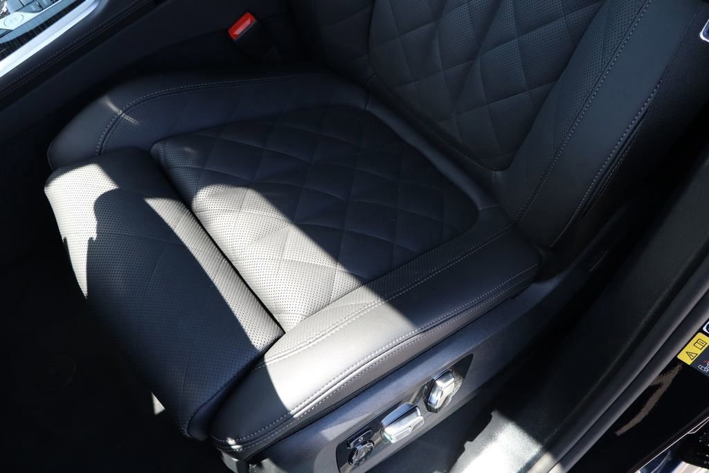 New 2026 BMW X5 xDrive50e image 33
