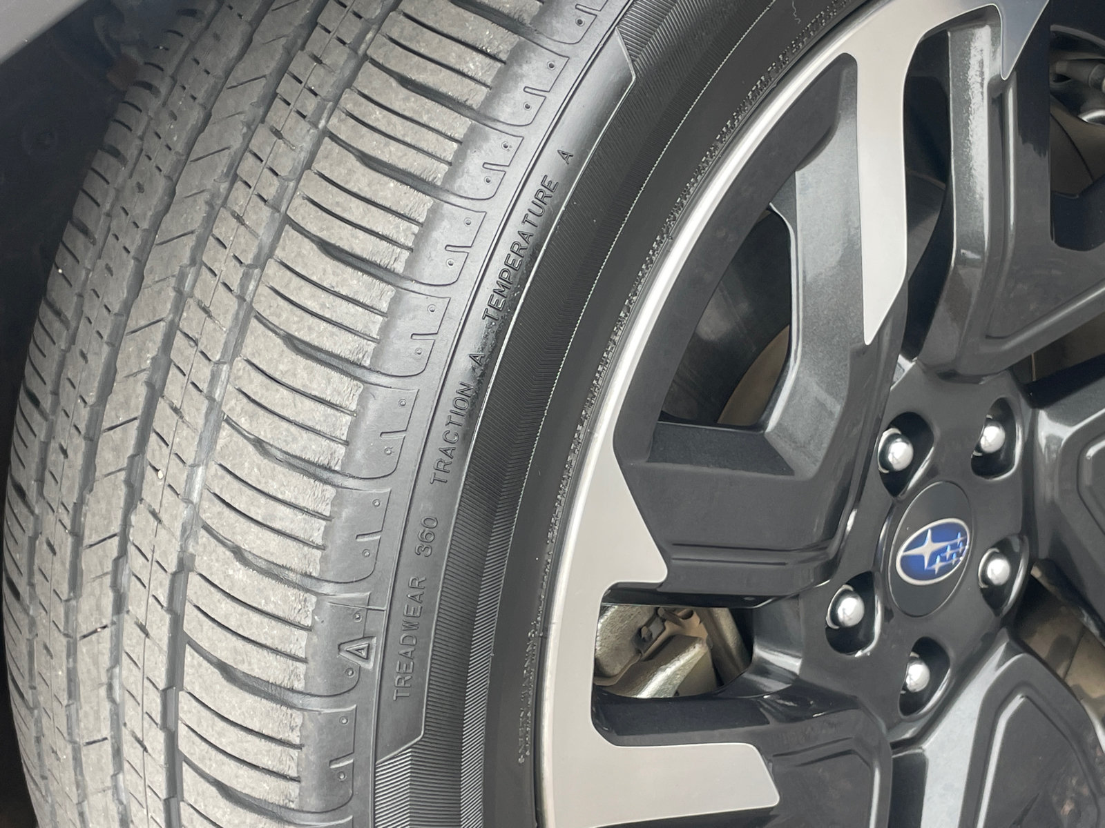 Used 2025 Subaru Forester Limited AWD/4WD image 9