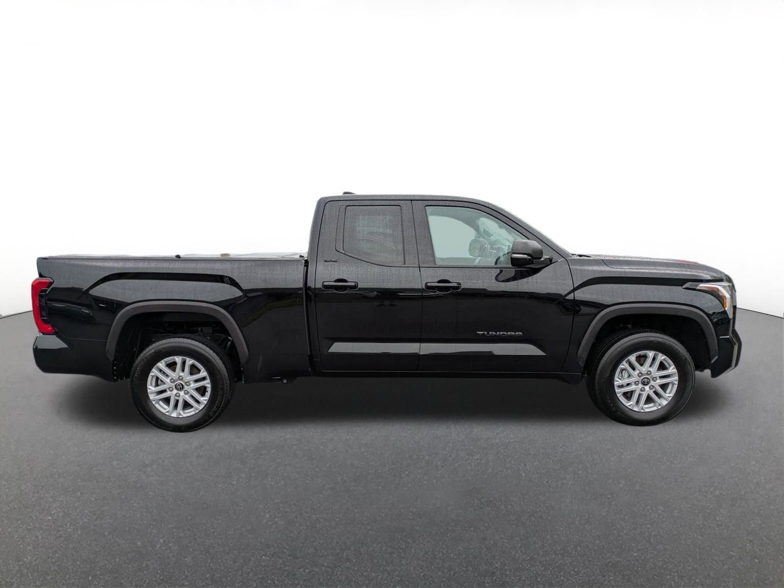 Used 2022 Toyota Tundra SR5 image 2