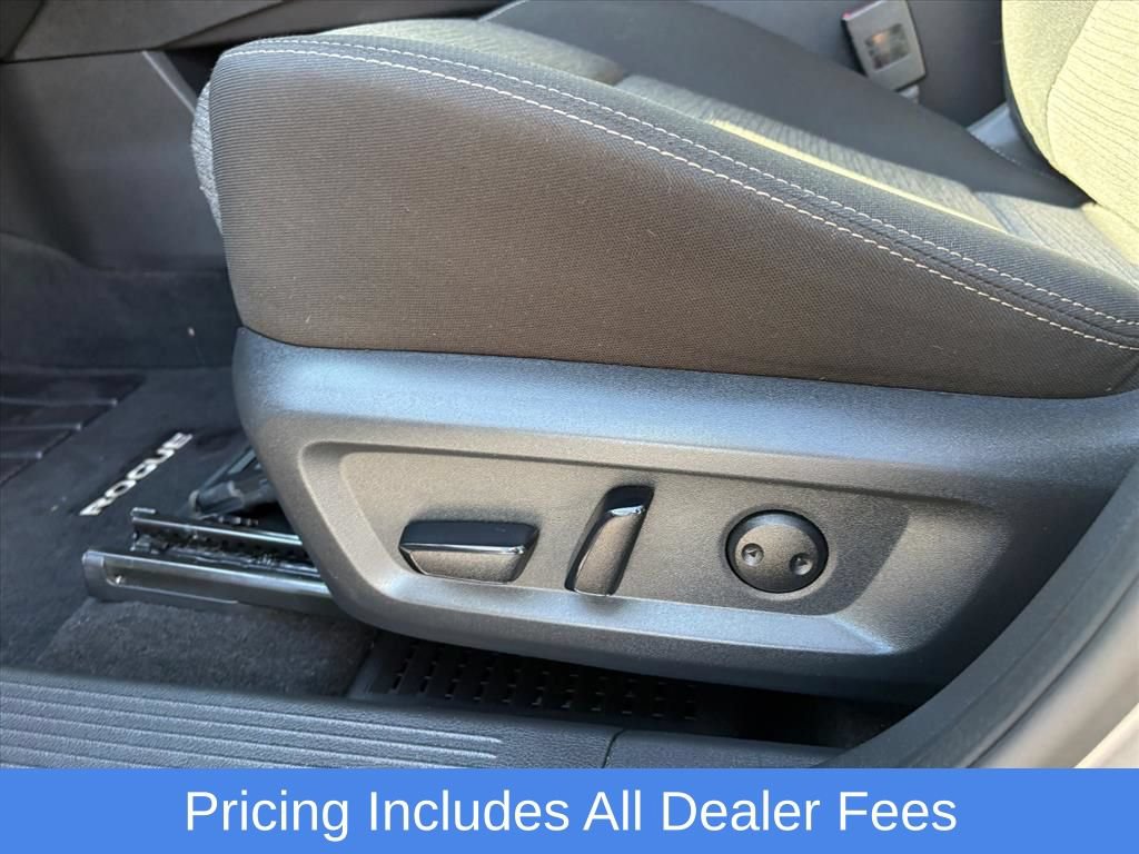 Certified 2022 Nissan Rogue SV AWD/4WD image 15