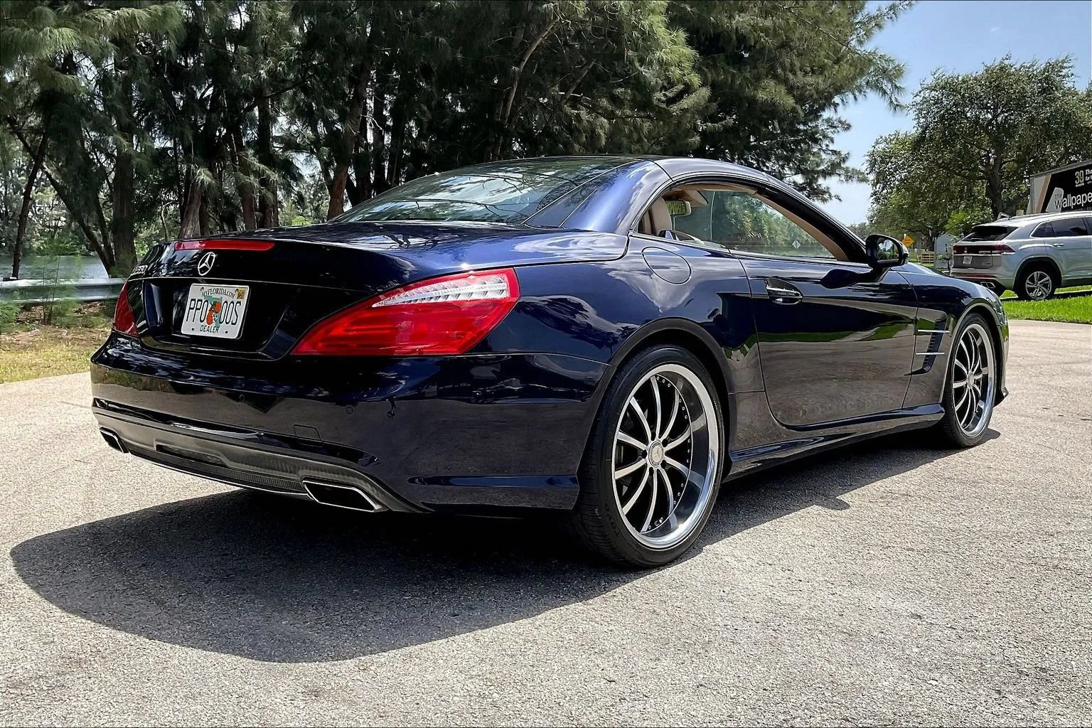 Used 2013 Mercedes-Benz SL 550 w/ Premium Pkg image 44