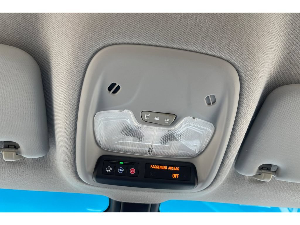 Used 2017 Chevrolet Bolt Premier w/ Driver Confidence II Package FWD image 23