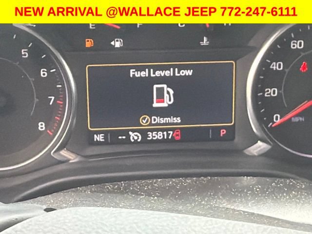 Used 2023 GMC Acadia SLT w/ Preferred Package FWD image 5