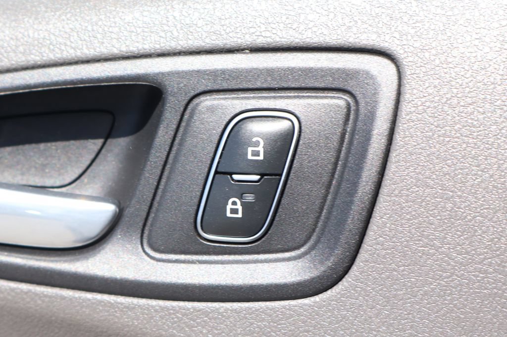 Used 2022 Ford Transit Connect XLT FWD image 19