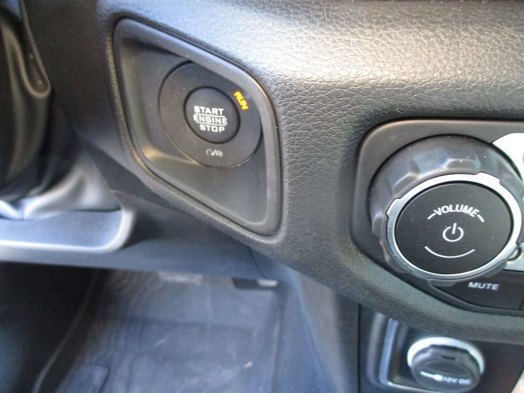 Used 2024 Jeep Gladiator Sport image 11