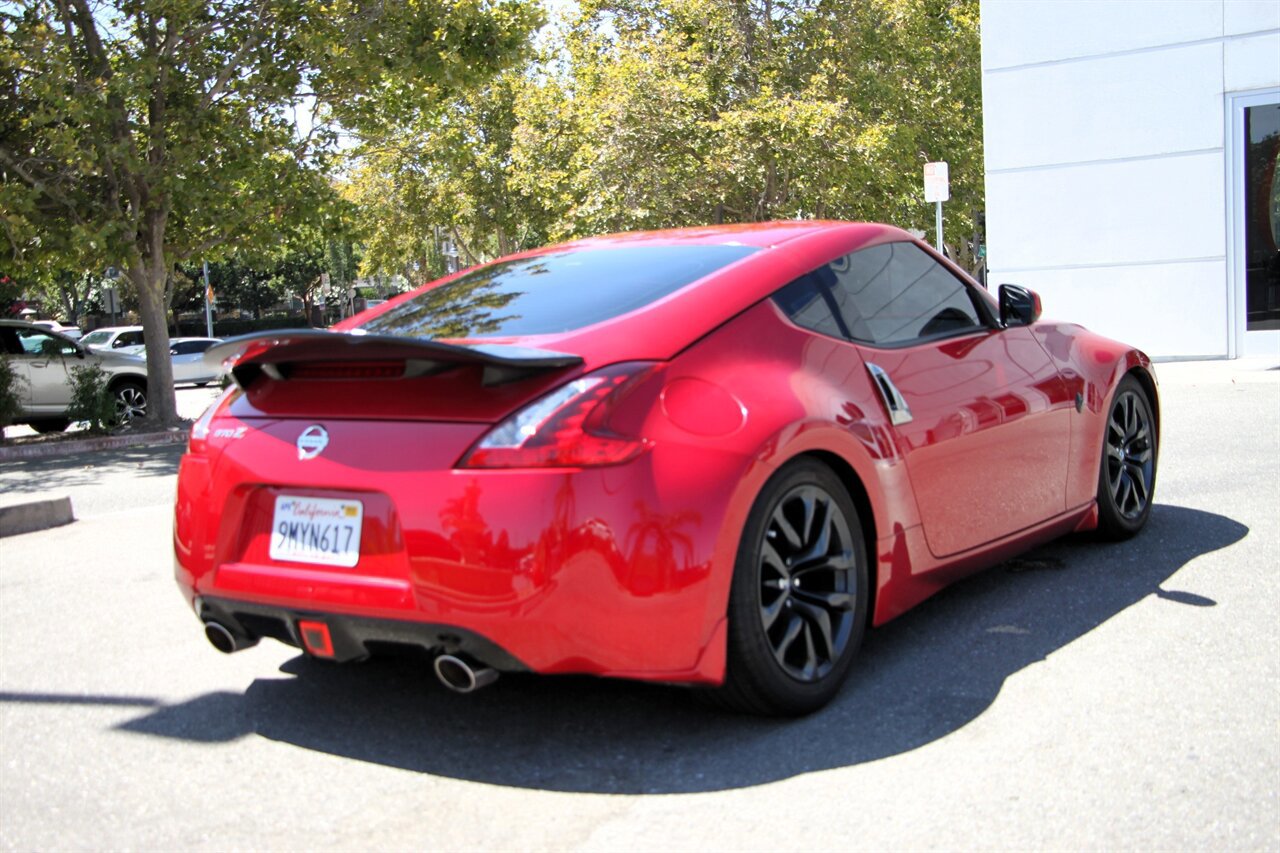Used 2019 Nissan 370Z Coupe RWD image 8