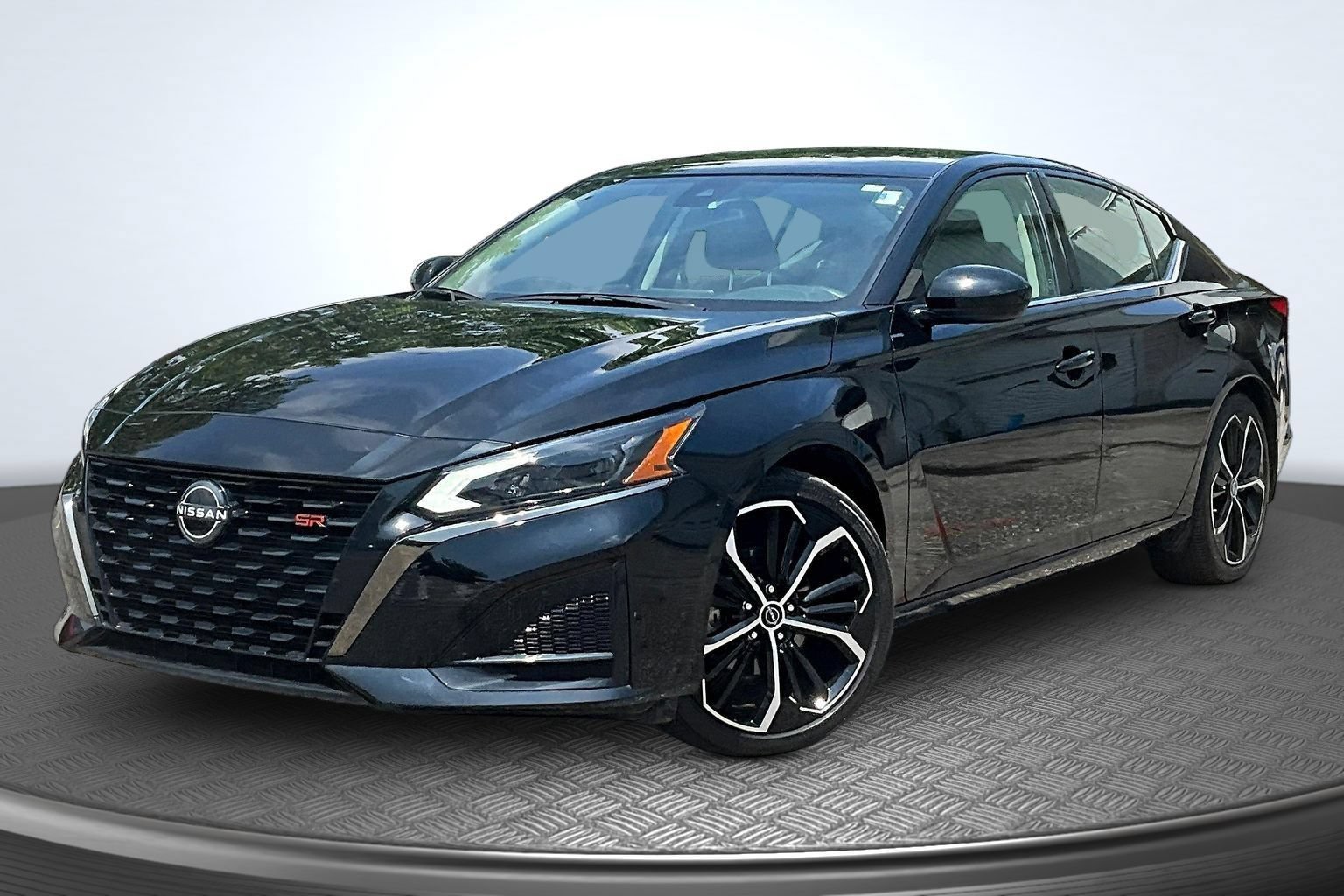 Used 2024 Nissan Altima 2.5 SR