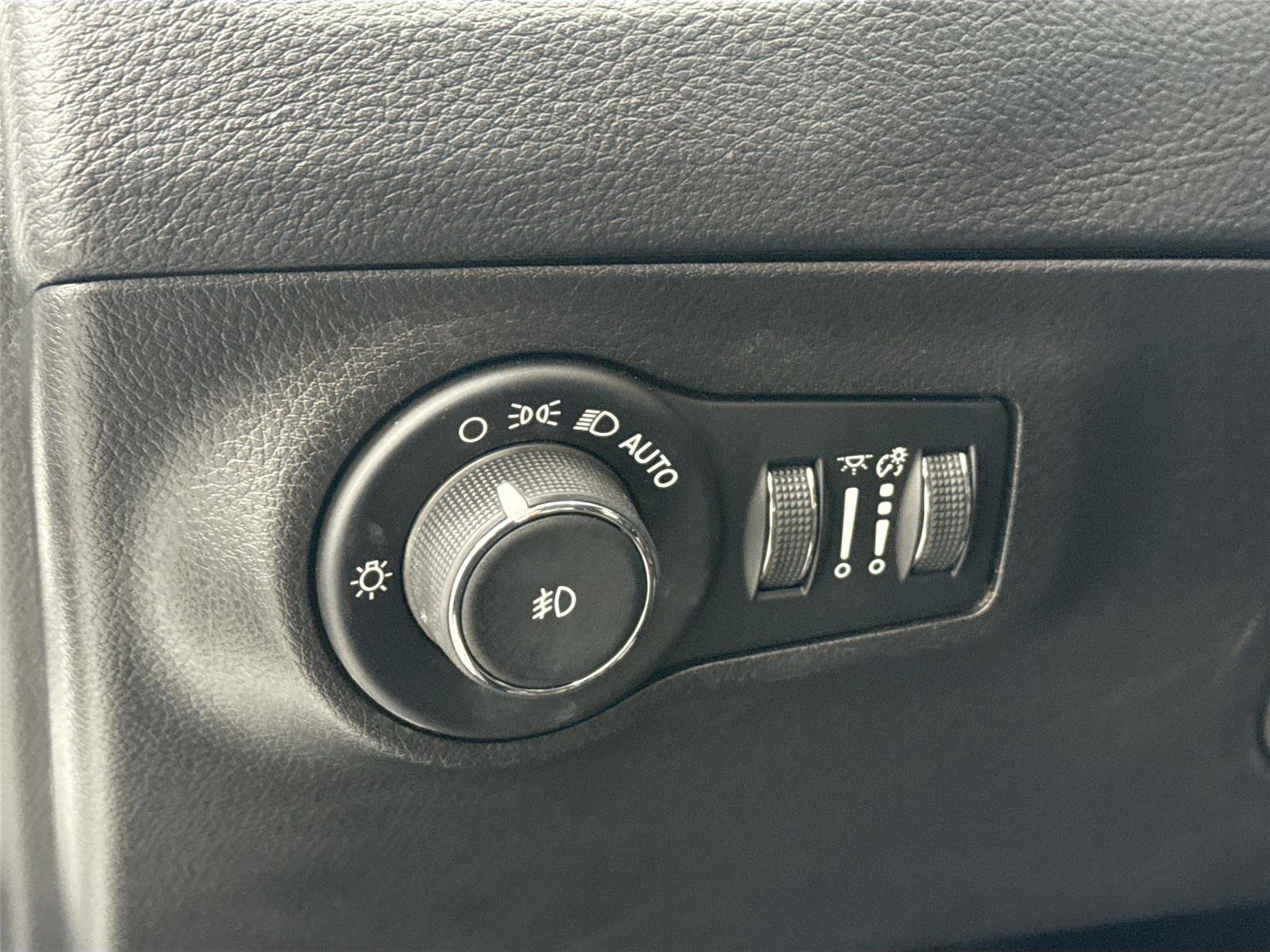 Used 2020 Jeep Compass Trailhawk image 14