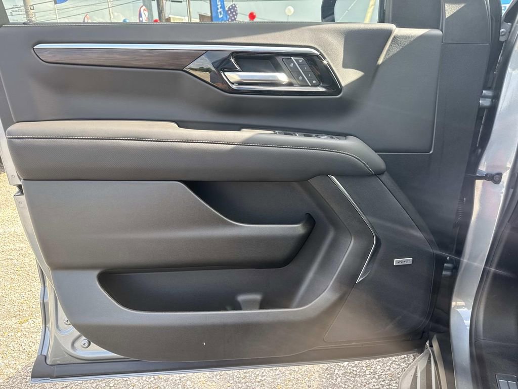 New 2026 Chevrolet Tahoe Premier image 18