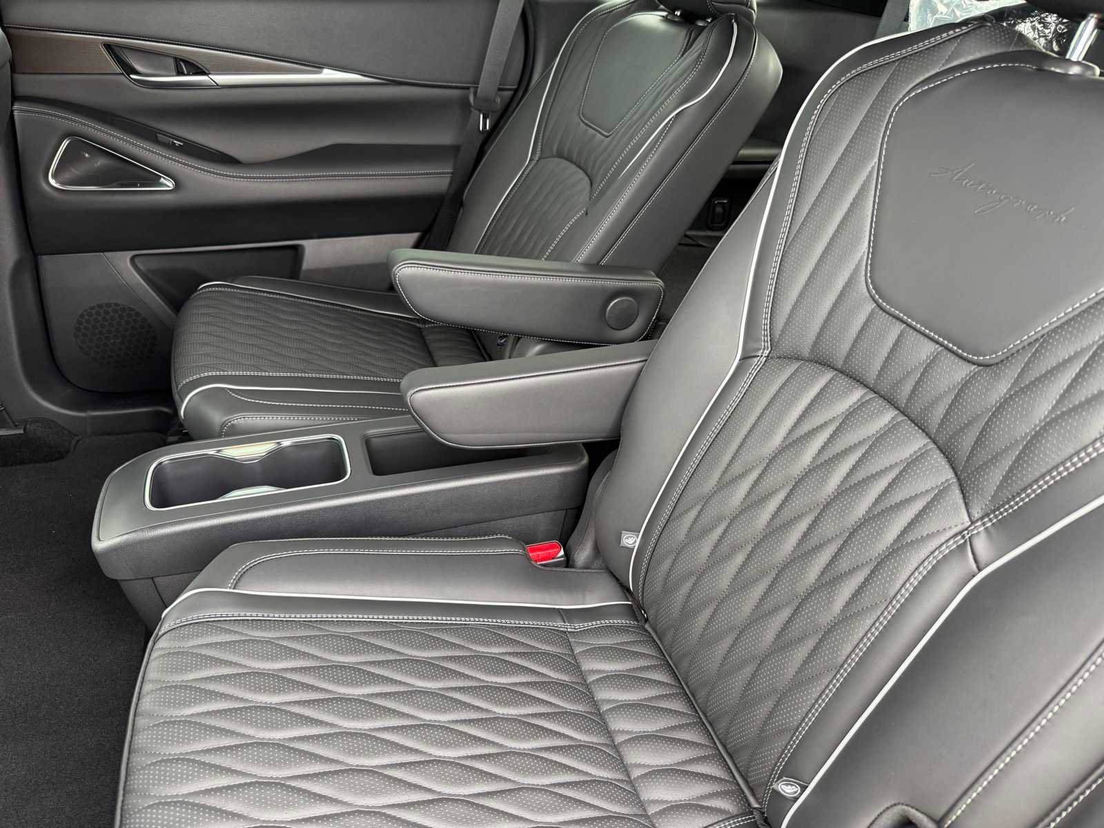 New 2026 INFINITI QX60 Autograph w/ Dark Cargo Package image 25