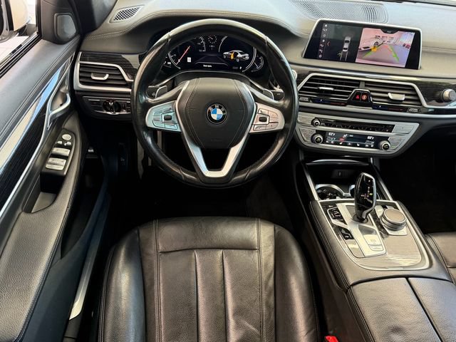 Used 2019 BMW 740i w/ M Sport Package RWD image 8
