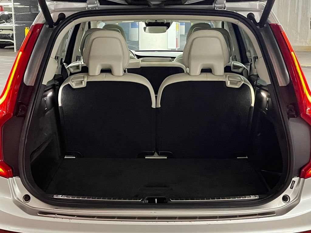Used 2016 Volvo XC90 T6 Momentum w/ Momentum Plus Package AWD/4WD image 36