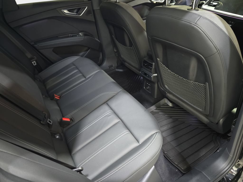 Used 2024 Audi Q4 e-tron Premium Plus AWD/4WD image 13