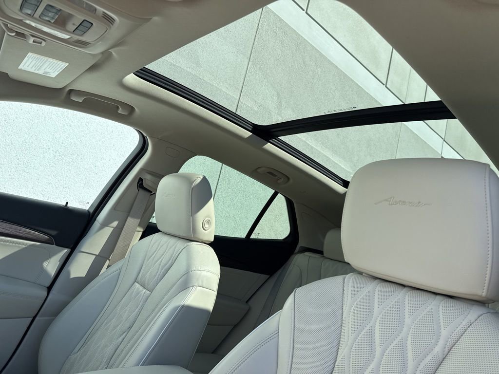 Used 2021 Buick Envision Avenir w/ Technology Package II image 24