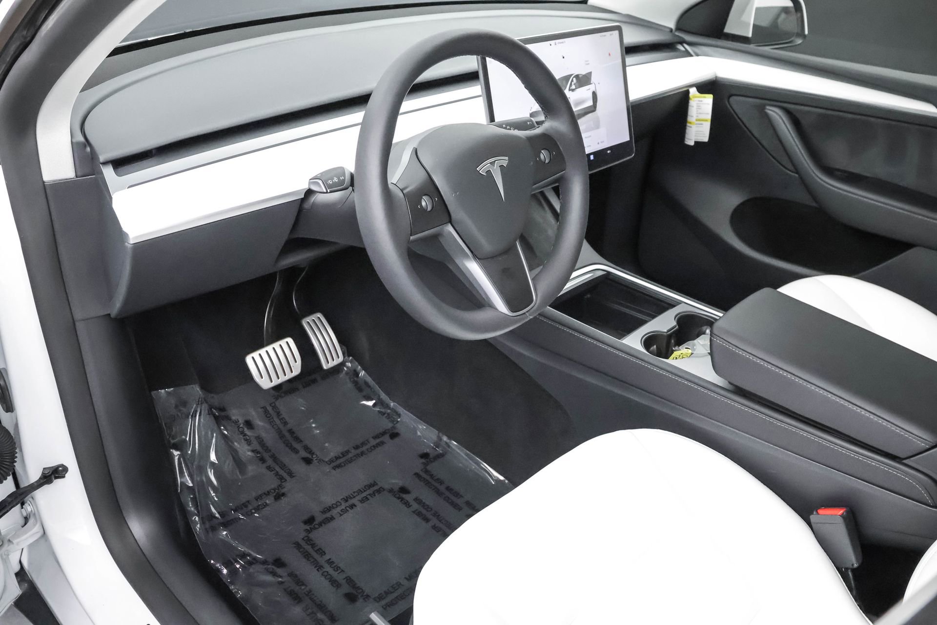 Used 2024 Tesla Model Y Performance image 4