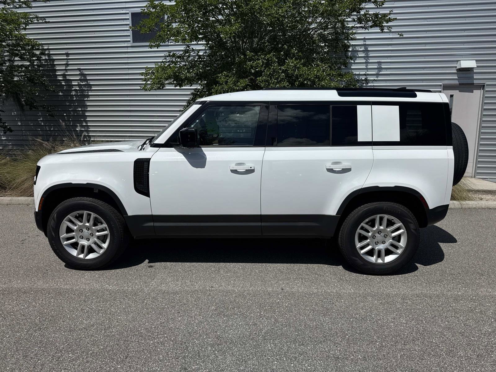 Certified 2025 Land Rover Defender 110 S AWD/4WD image 2
