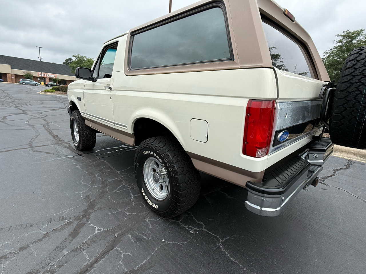 Used 1993 Ford Bronco Eddie Bauer image 31