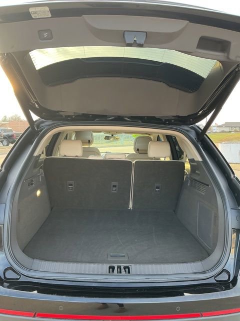 Used 2020 Lincoln Nautilus Reserve image 10