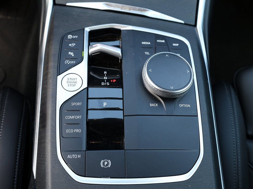 Used 2024 BMW 330i Sedan w/ Premium Package image 28