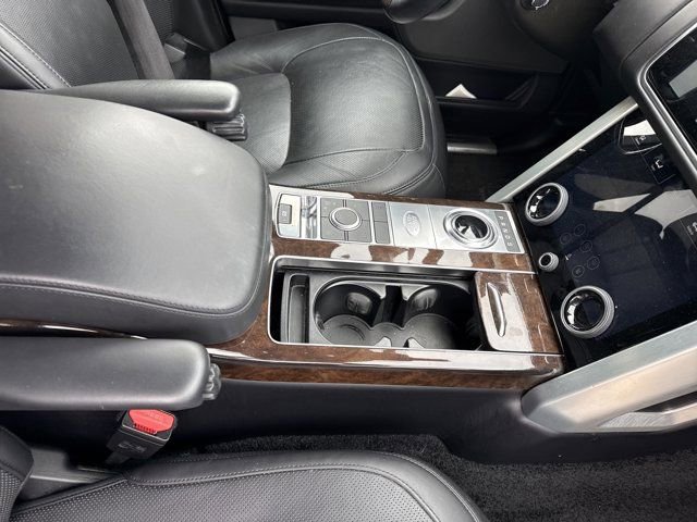 Used 2020 Land Rover Range Rover HSE image 26