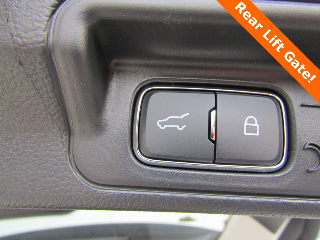 New 2025 Ford Explorer Active image 21