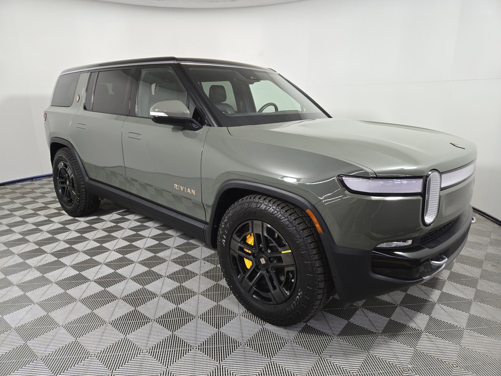 Used 2022 Rivian R1S Launch Edition image 7