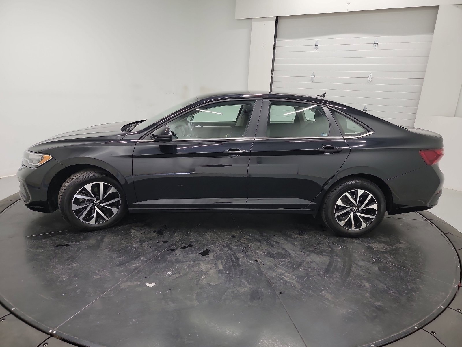 Used 2024 Volkswagen Jetta S FWD image 4