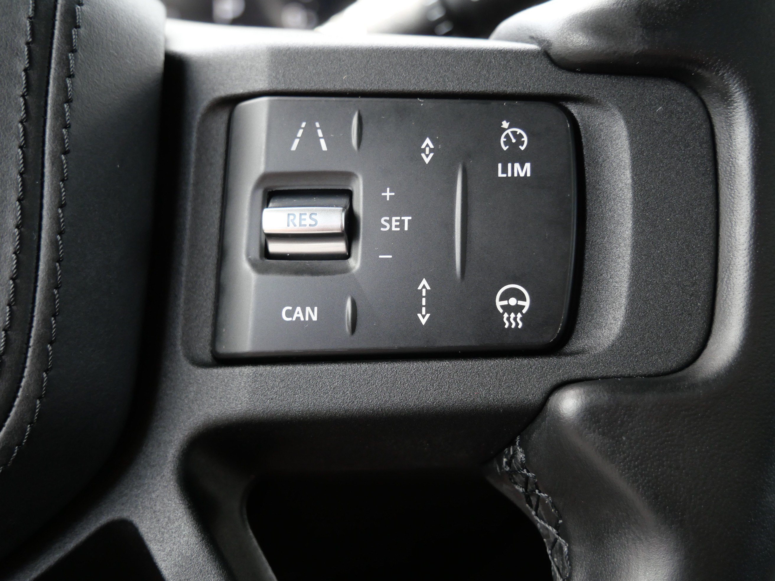 Certified 2025 Land Rover Defender 130 X AWD/4WD image 28