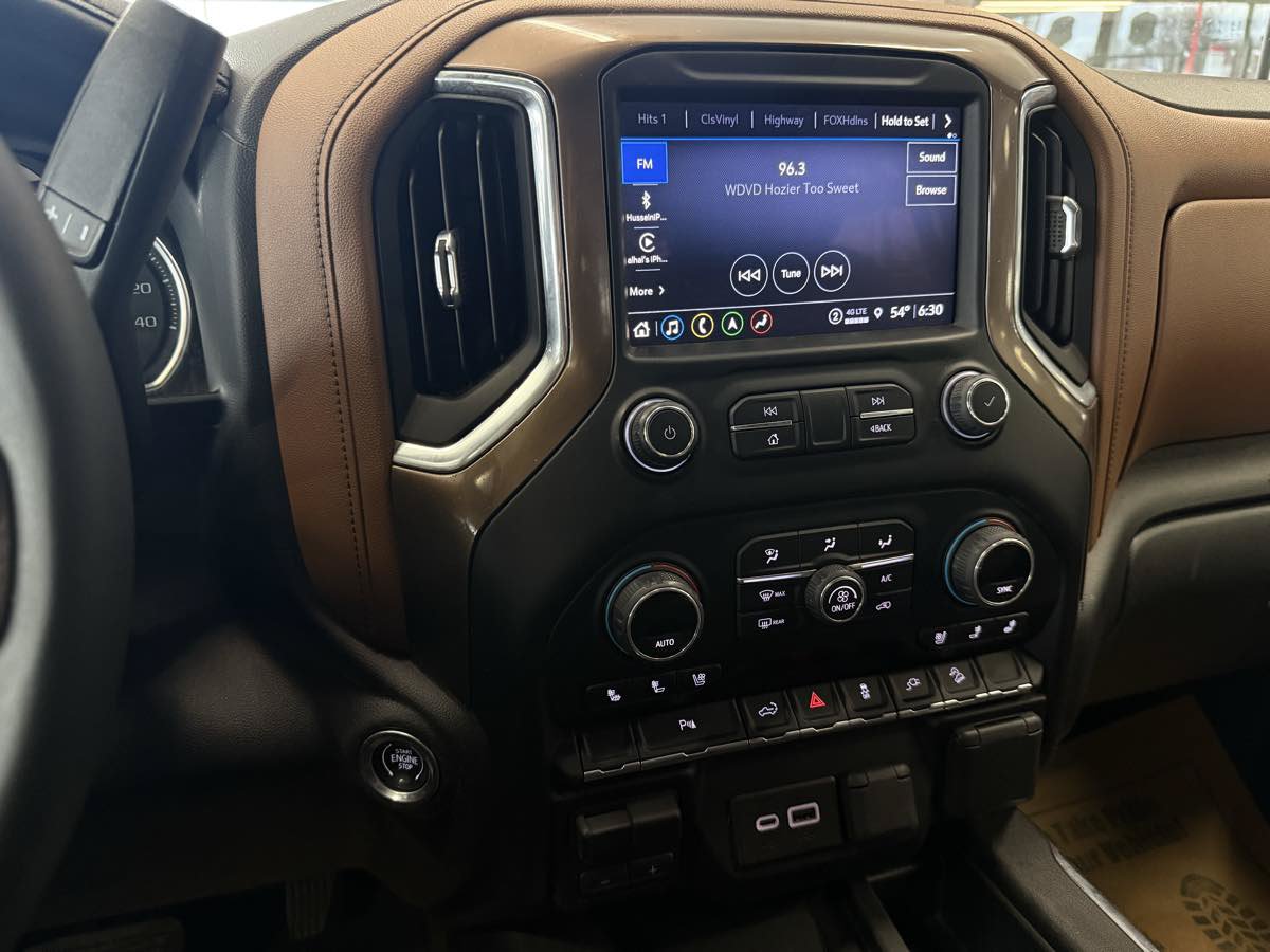 Used 2022 Chevrolet Silverado 2500 High Country AWD/4WD image 52