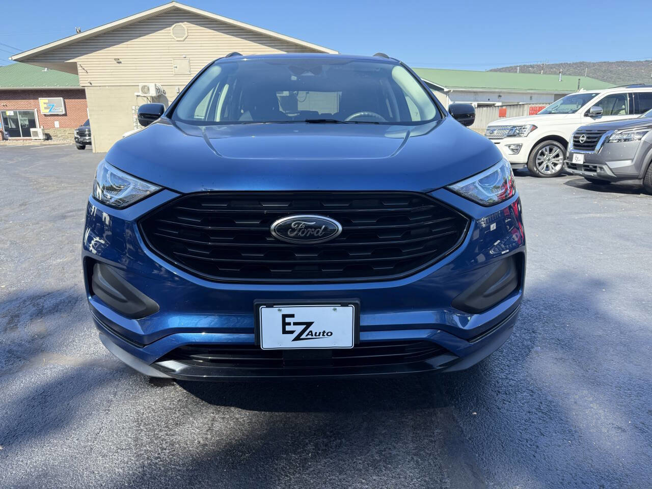 Used 2022 Ford Edge SE w/ Black Appearance Package image 4