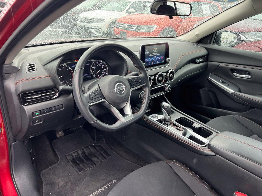 Used 2022 Nissan Sentra SR w/ Lighting Package FWD image 9