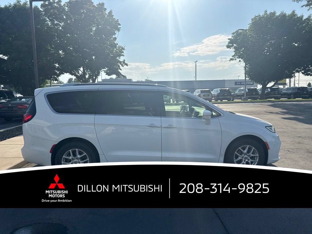 Used 2021 Chrysler Pacifica Touring-L FWD image 6