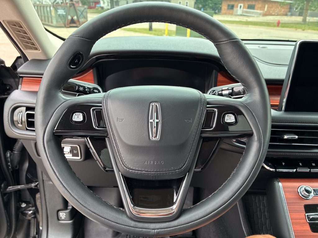 Used 2024 Lincoln Aviator Reserve w/ Jet Package AWD/4WD image 15