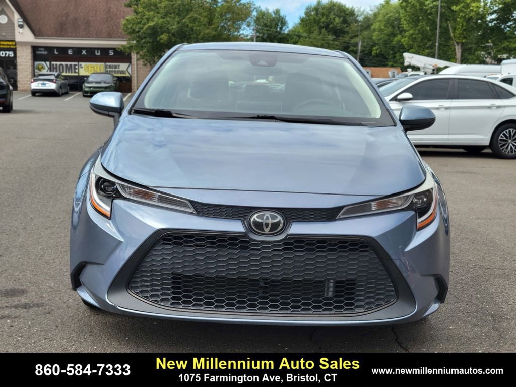Used 2021 Toyota Corolla LE w/ LE Convenience Package image 8