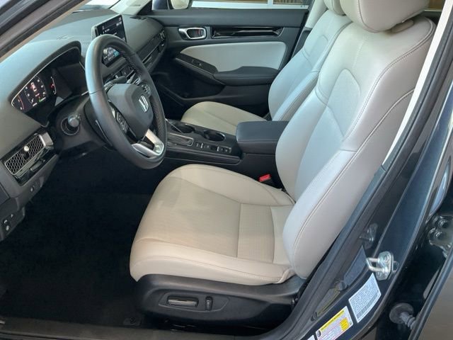 Used 2023 Honda Civic Touring image 4
